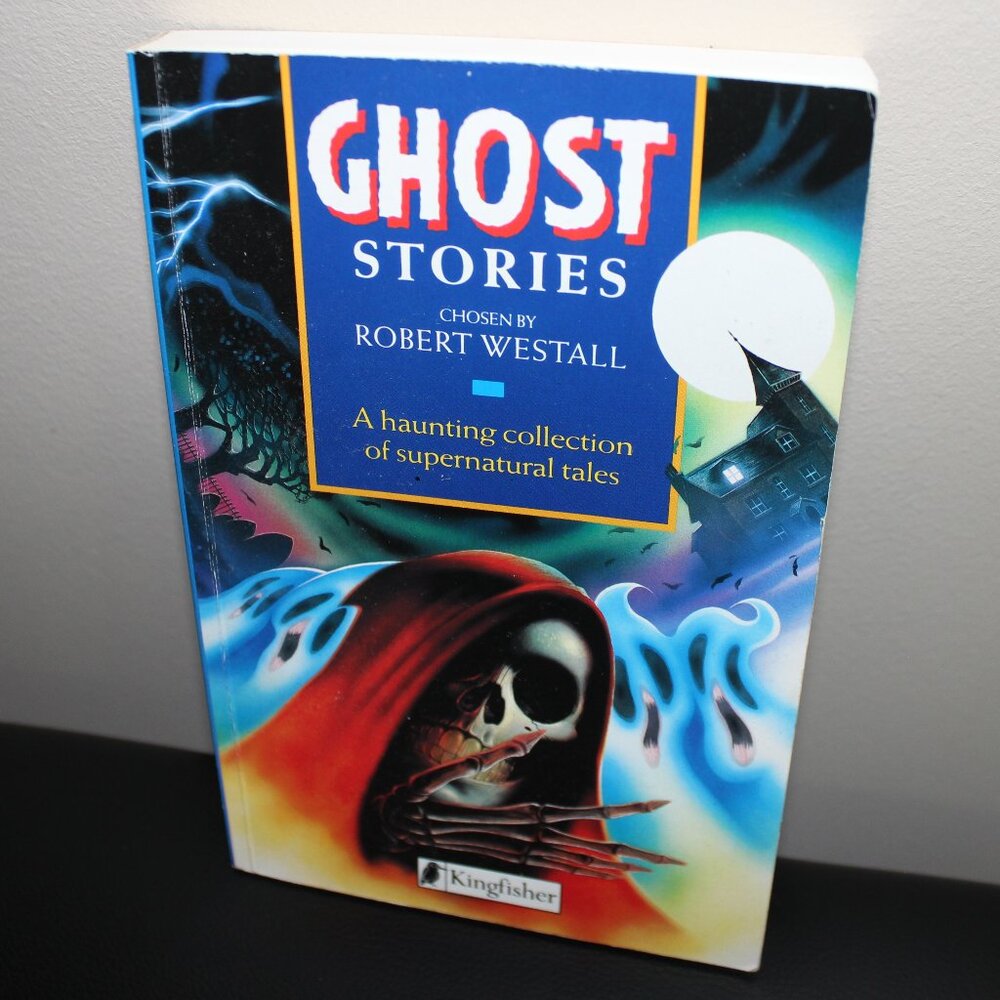 FREE*❤️Ghost Stories chosen by Robert Westall paperback book supernatural tales
